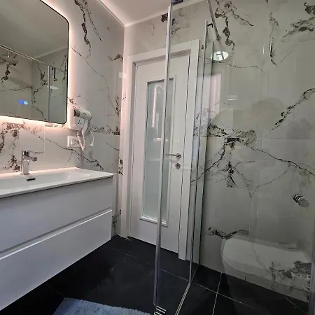 Tiny Rose * 티라나