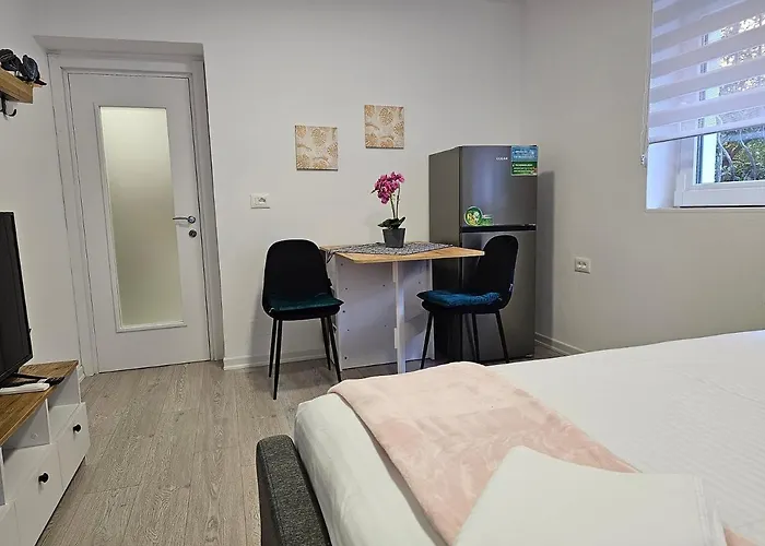 Apartment Tiny Rose *