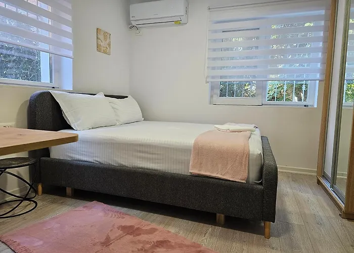 Tiny Rose Apartment *