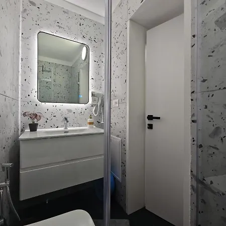 Tiny Rose Appartement *