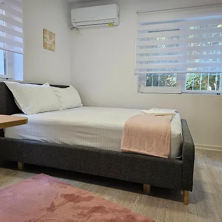 Tiny Rose Appartement *