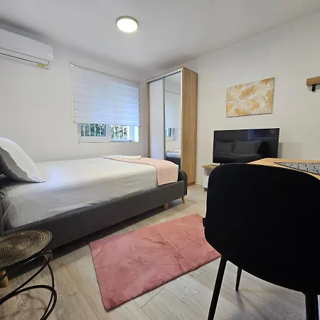 Tiny Rose Apartment Tirana